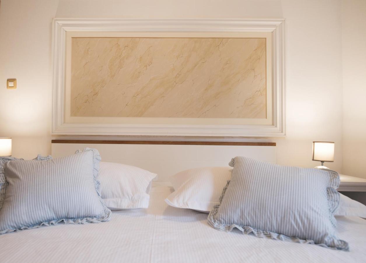 Apartman Mediterraneo Supetar Exteriör bild